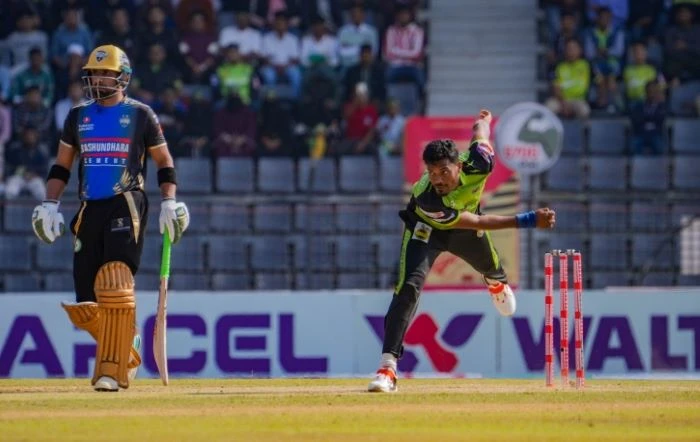 রংপুর রাইডার্সকে হা‌রি‌য়ে প‌য়েন্ট তা‌লিকার দুই নম্ব‌রে সিলেট টাইটান্স